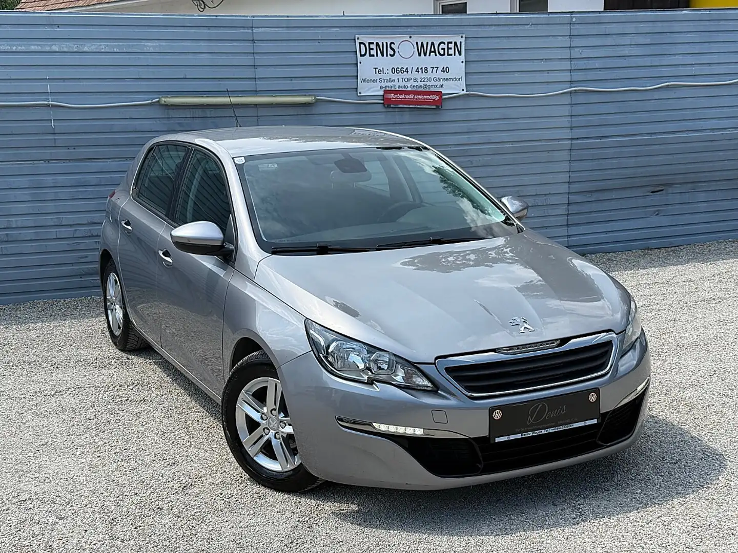 Peugeot 308 1,6 HDi 92 FAP Active Silber - 1