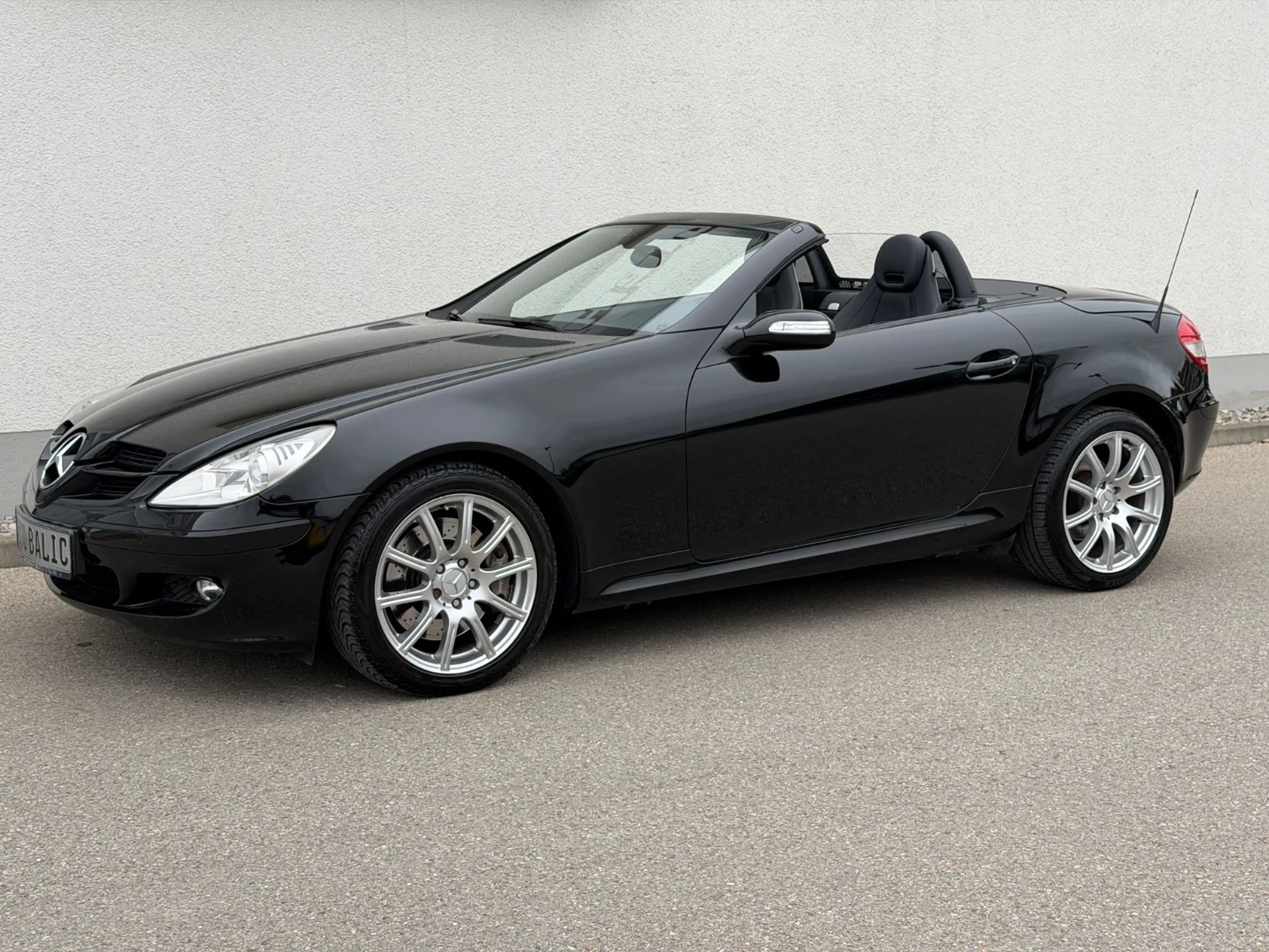 Mercedes-Benz SLK 350 Roadster Aut. V6 272 PS -Rentnerfahrzeug