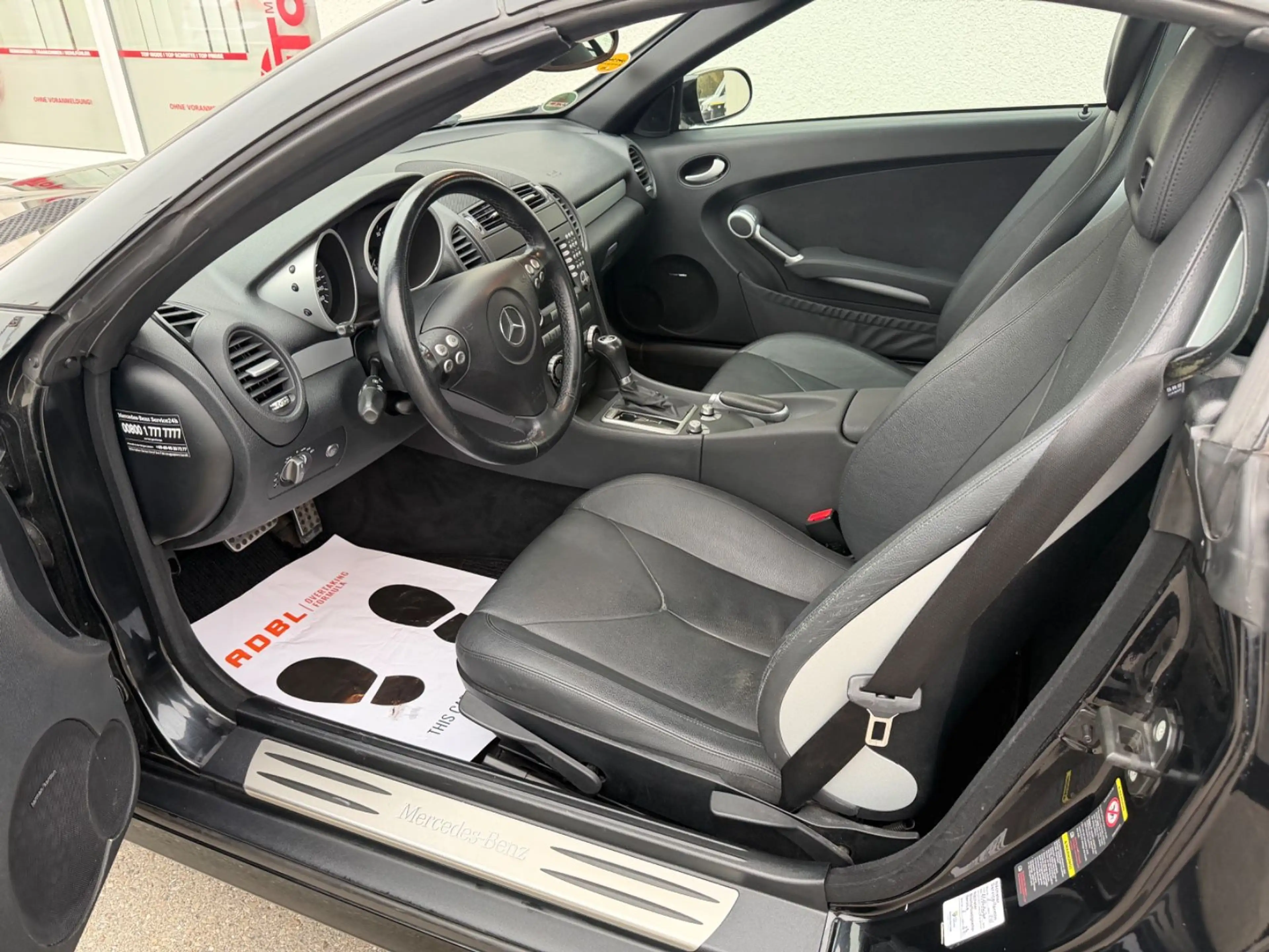 Mercedes-Benz SLK 350 Roadster Aut. V6 272 PS -Rentnerfahrzeug — photo 6