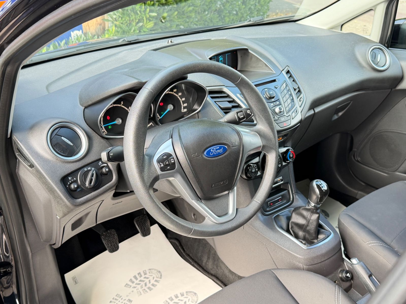 Ford Fiesta 5 Türer*MULTIFUNKTION*PDC*KLIMA*ALU* — photo 11