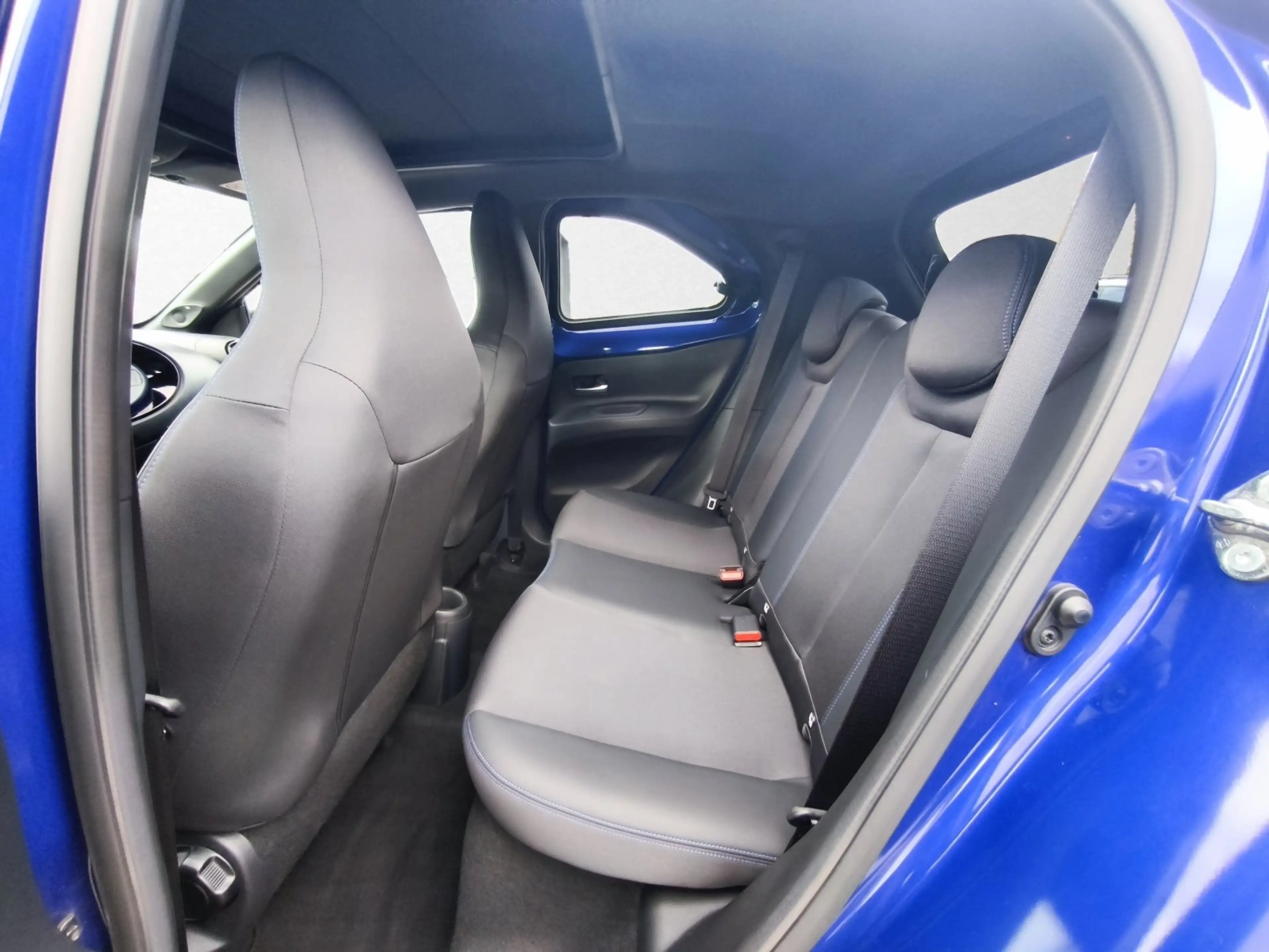 Toyota Aygo X 1,0 CVT Air Explore *Faltdach *Allwetter — photo 11