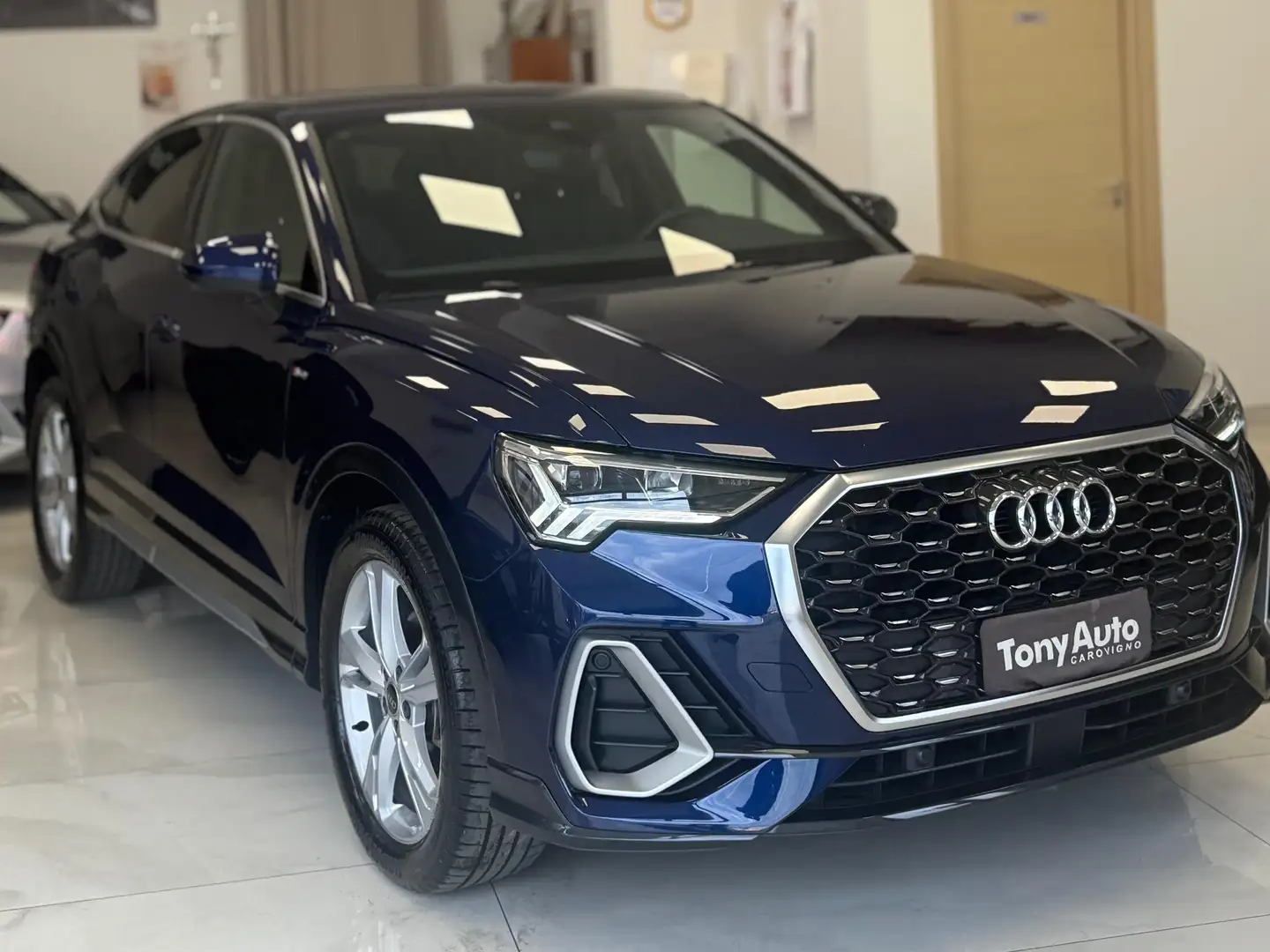 Audi Q3 SPB 35 tdi Sline edition NAVI,TELECAMERA,FARI LED Bleu - 2
