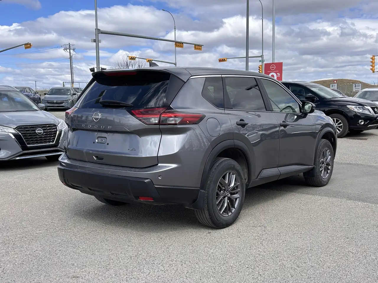 Nissan Rogue снимка Nissan Rogue