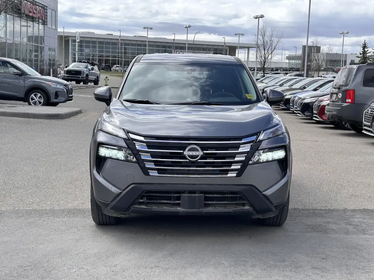 Nissan Rogue снимка Nissan Rogue