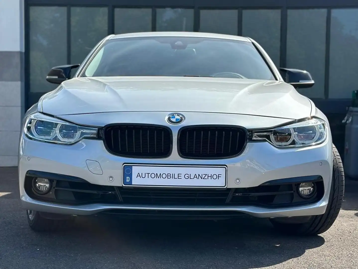 BMW 320 320d Grau - 1