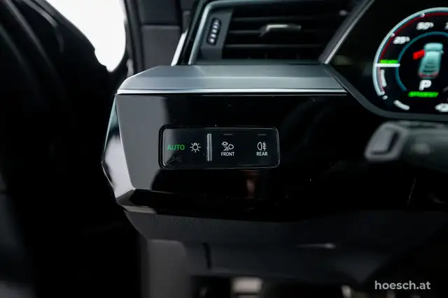 Audi Q8 e-tron 55 SB quattro 2x S-LINE BLACK HEAD-UP PANO MATRIX Ansicht 33