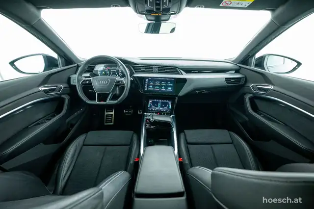 Audi Q8 e-tron 55 SB quattro 2x S-LINE BLACK HEAD-UP PANO MATRIX Ansicht 5