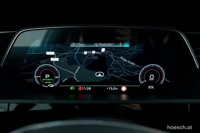 Audi Q8 e-tron 55 SB quattro 2x S-LINE BLACK HEAD-UP PANO MATRIX Ansicht 11