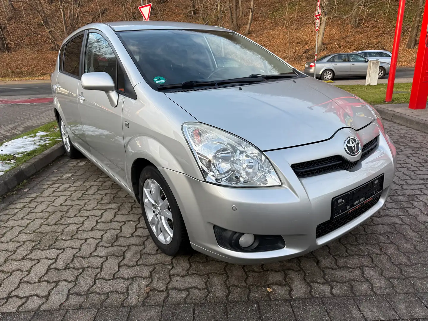 Toyota Corolla Verso 7 SITZE/ TÜV/ BIS / 09/2027 Серебристый - 1