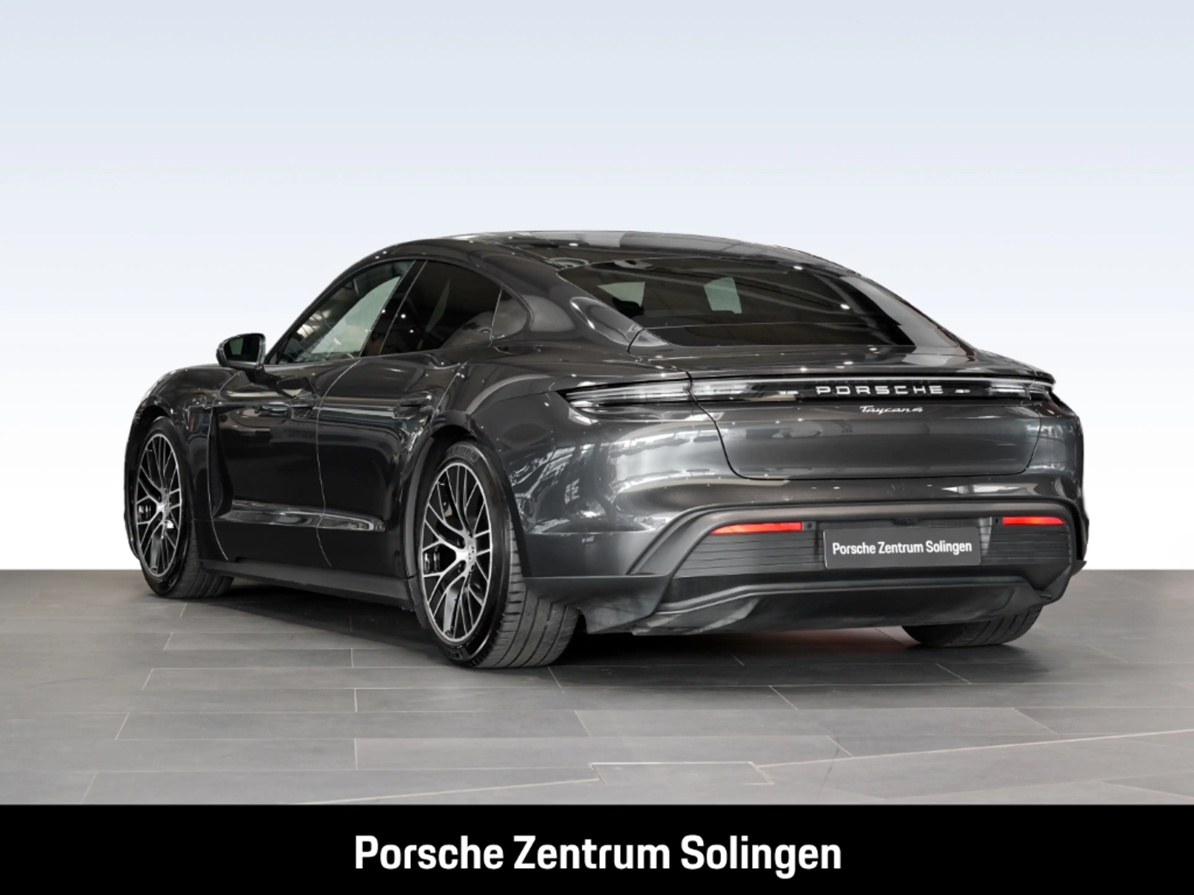 Porsche Taycan 4 Panoramadach Bose Abstand 20'' Räder Surround vi — photo 3