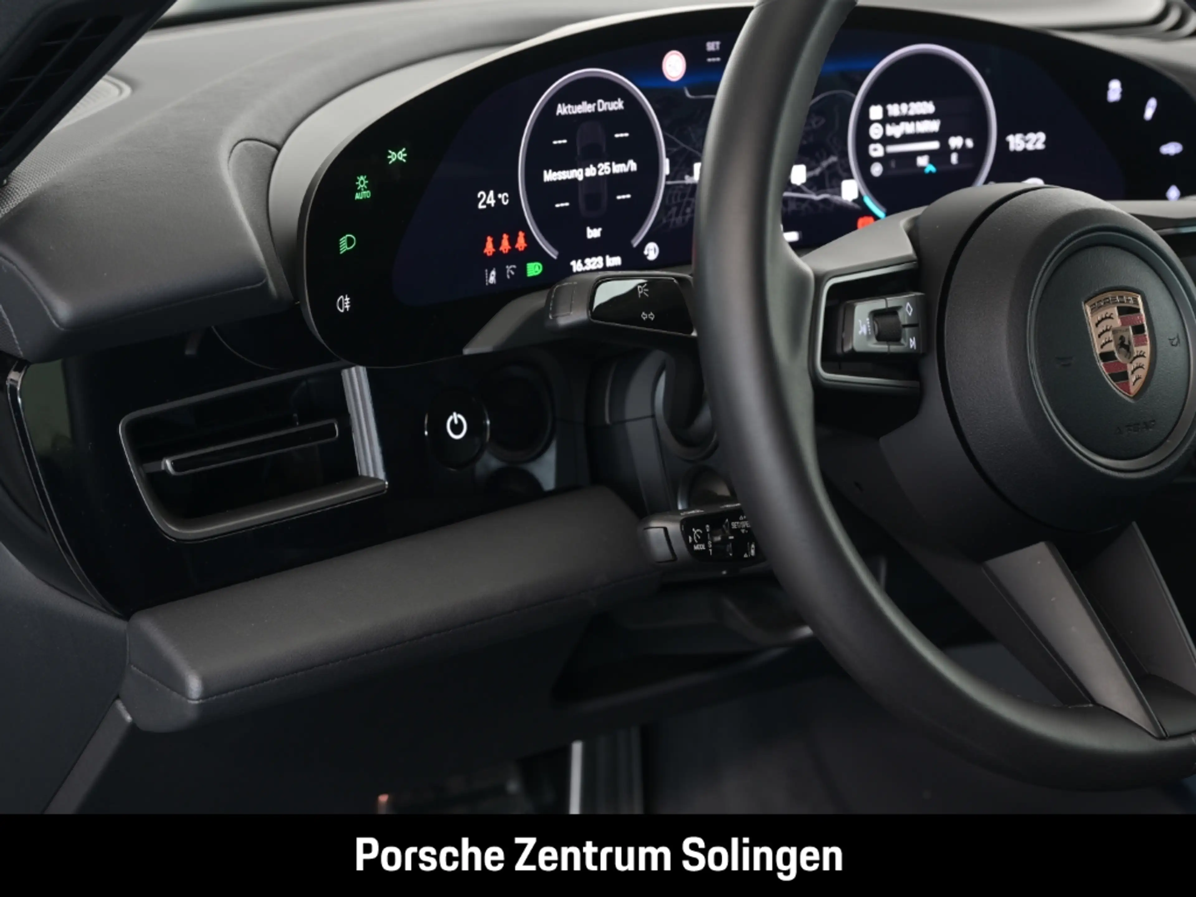Porsche Taycan 4 Panoramadach Bose Abstand 20'' Räder Surround vi — photo 15