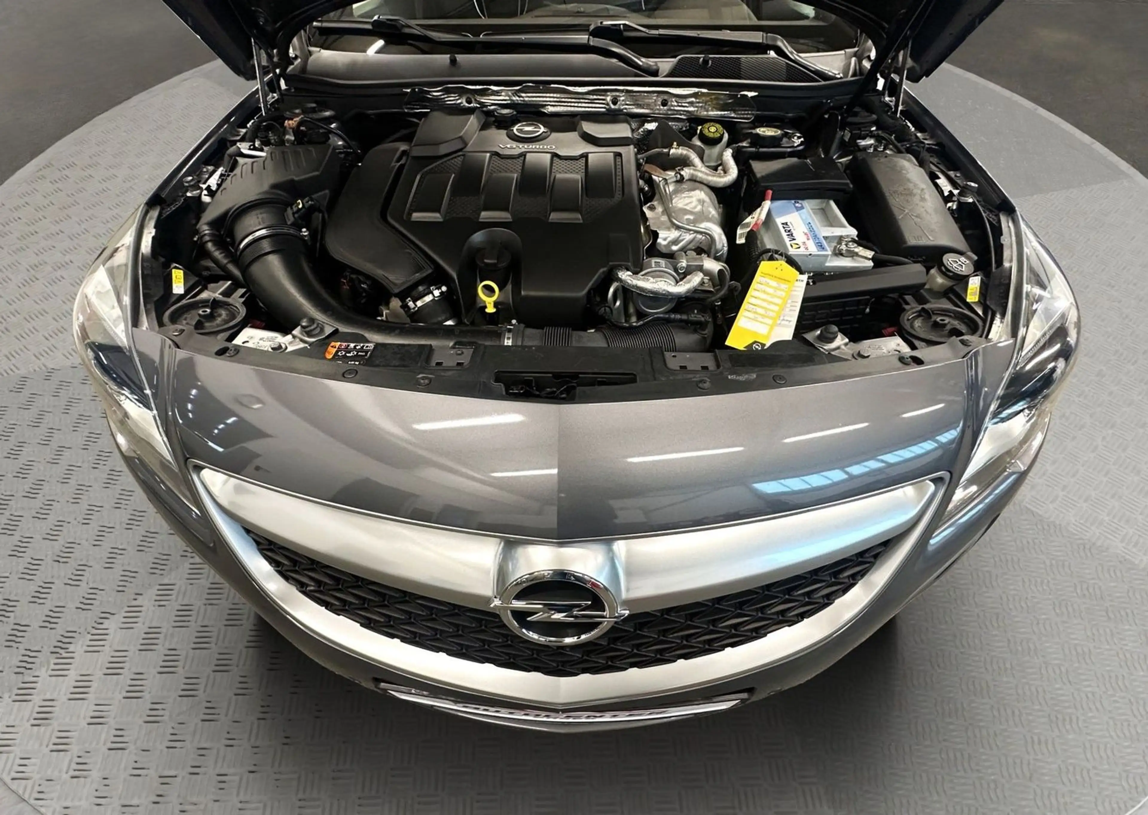 Opel Insignia OPC 4x4 Navi Leder Kamera Bi-Xenon AHK — photo 9