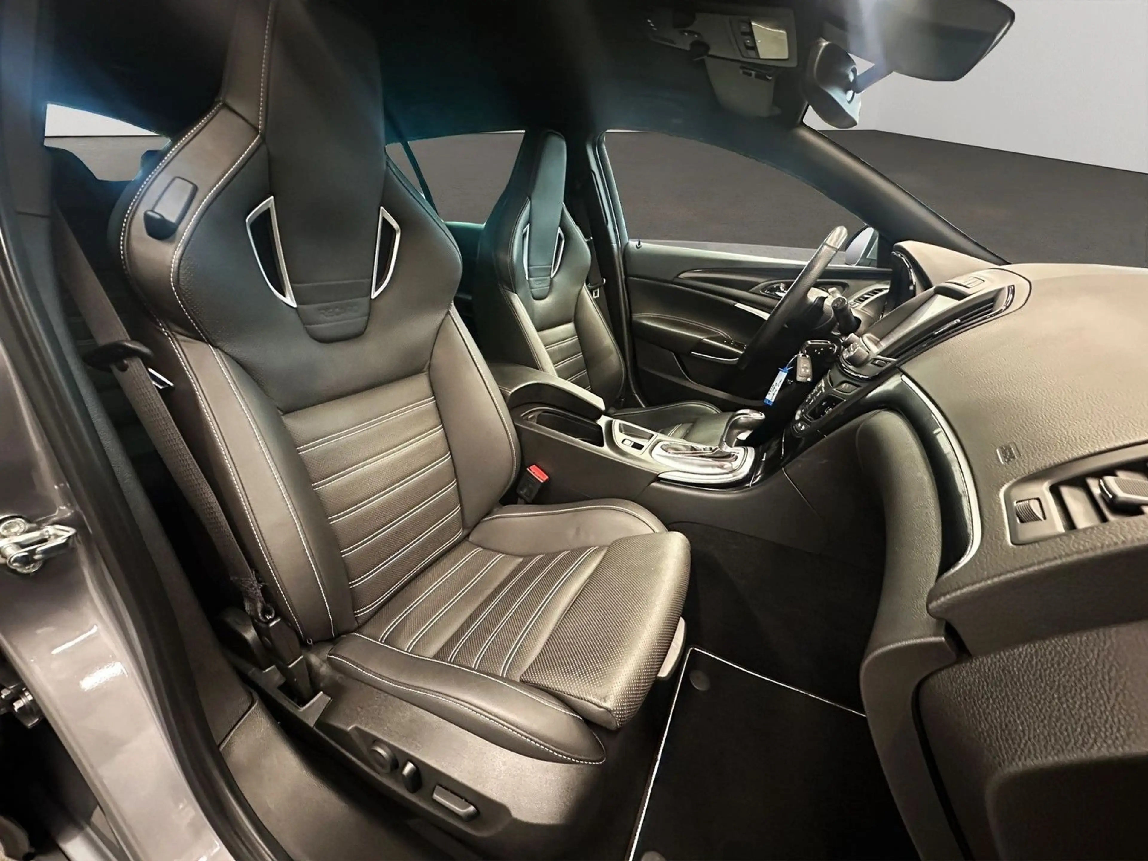 Opel Insignia OPC 4x4 Navi Leder Kamera Bi-Xenon AHK — photo 12