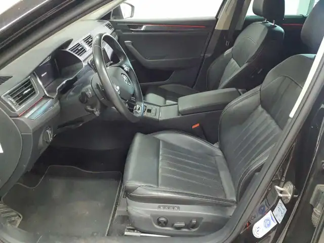 Skoda Superb view 8