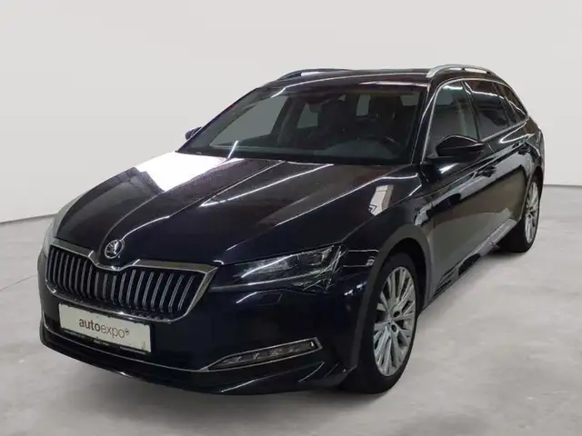 Skoda Superb view 2