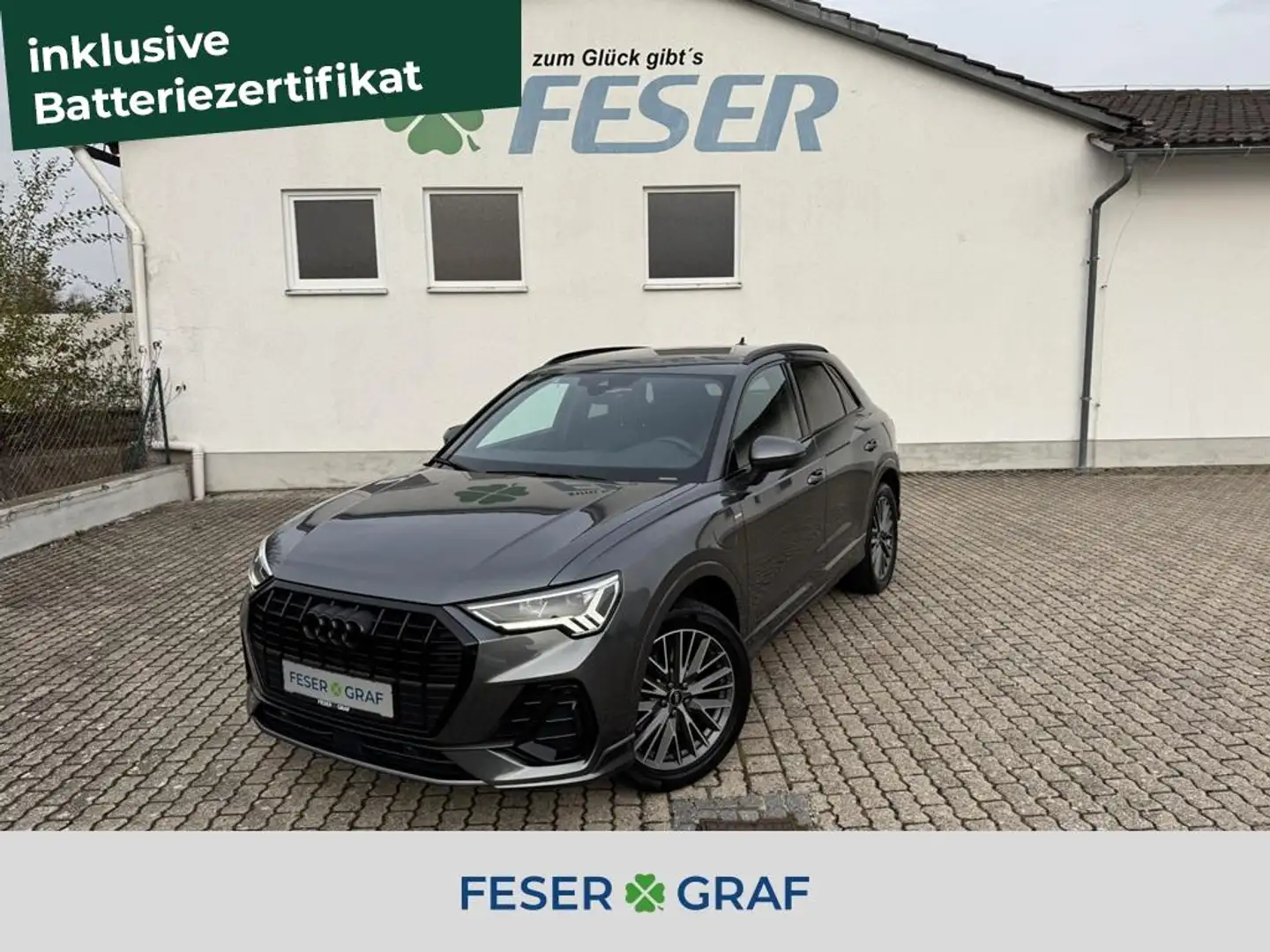 Audi Q3 S line 45 TFSIe S-tr. ACC LED NAVI SONOS Grau - 1