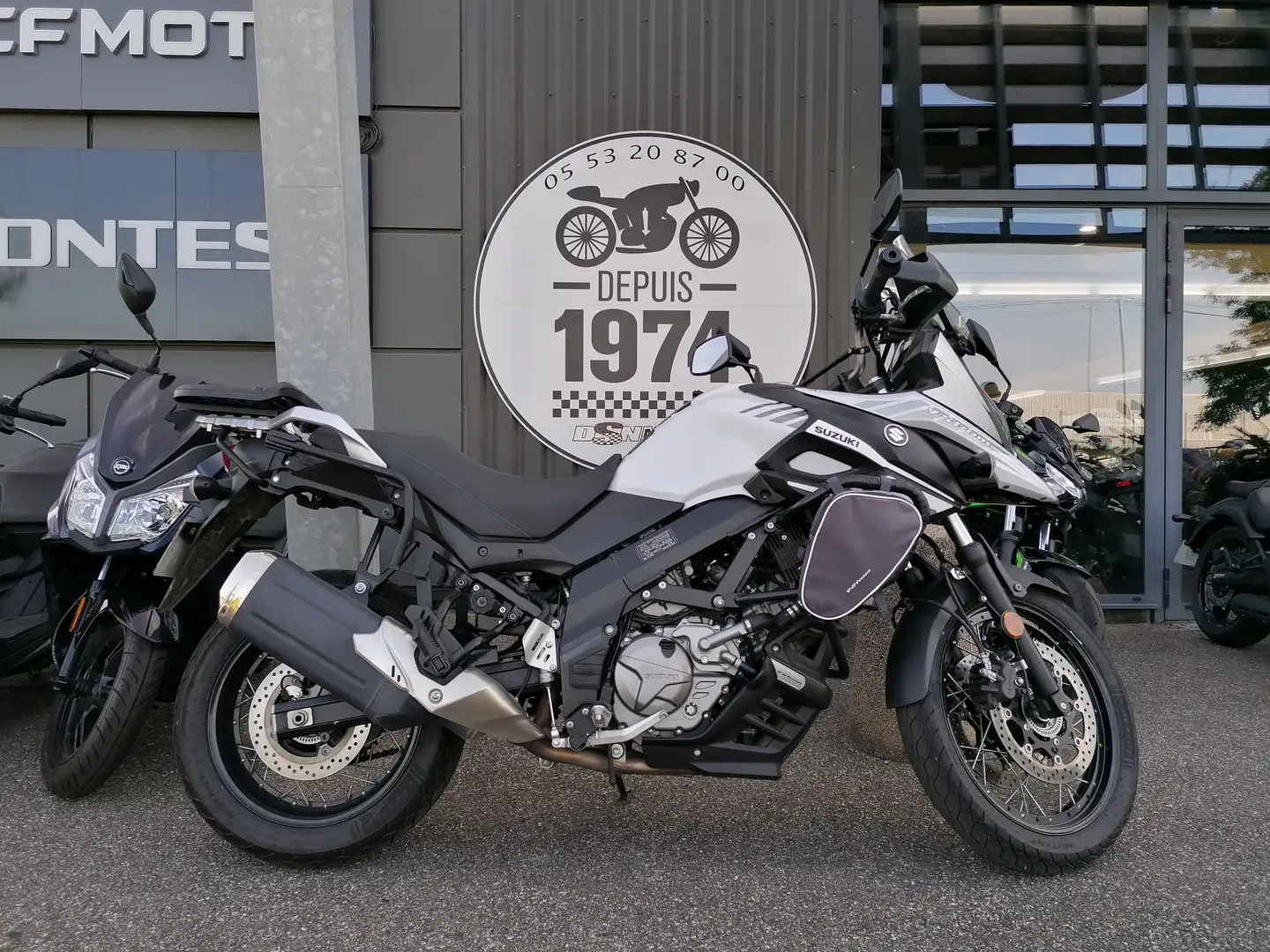 Suzuki V-Strom 650 Blanc - 1
