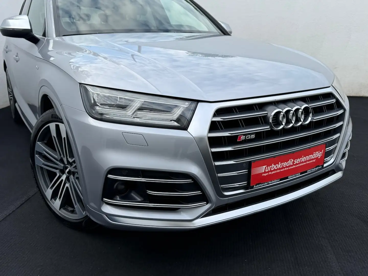 Audi SQ5 3.0 TFSI Quattro Silber - 2
