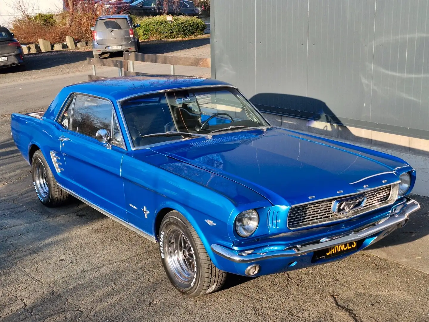 Ford Mustang 4,7 Liter V8 TÜV/H neu 4-Gang-Schalter Bleu - 1