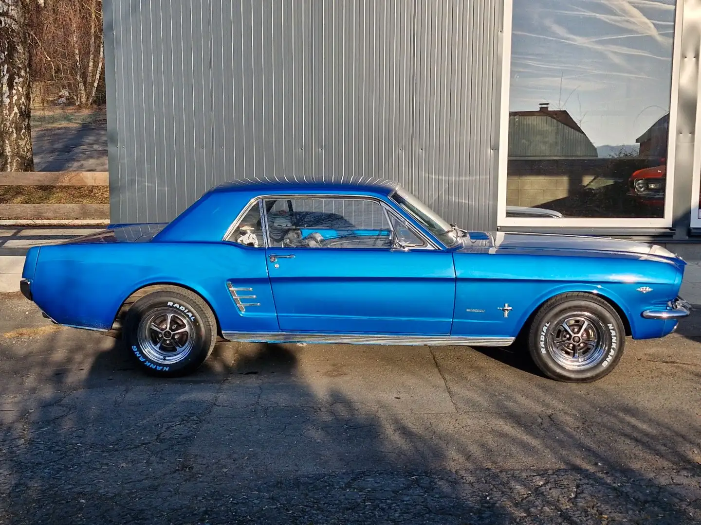 Ford Mustang 4,7 Liter V8 TÜV/H neu 4-Gang-Schalter Bleu - 2