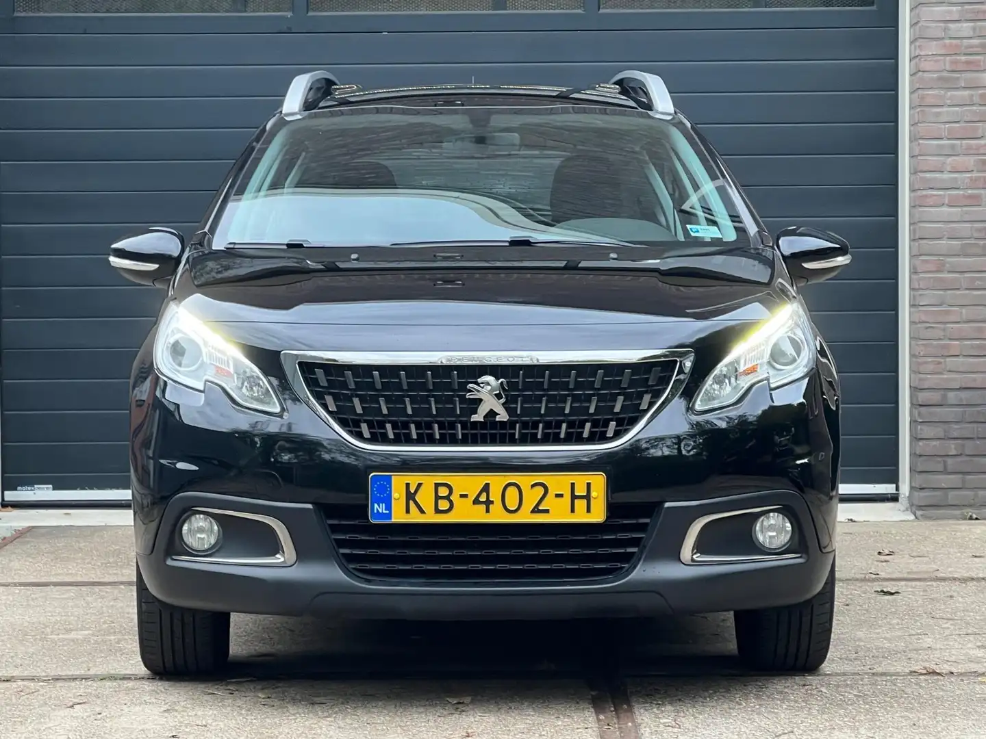 Peugeot 2008 110pk Blue Lion | Carplay | Navigatie| Parkeerhulp Zwart - 2