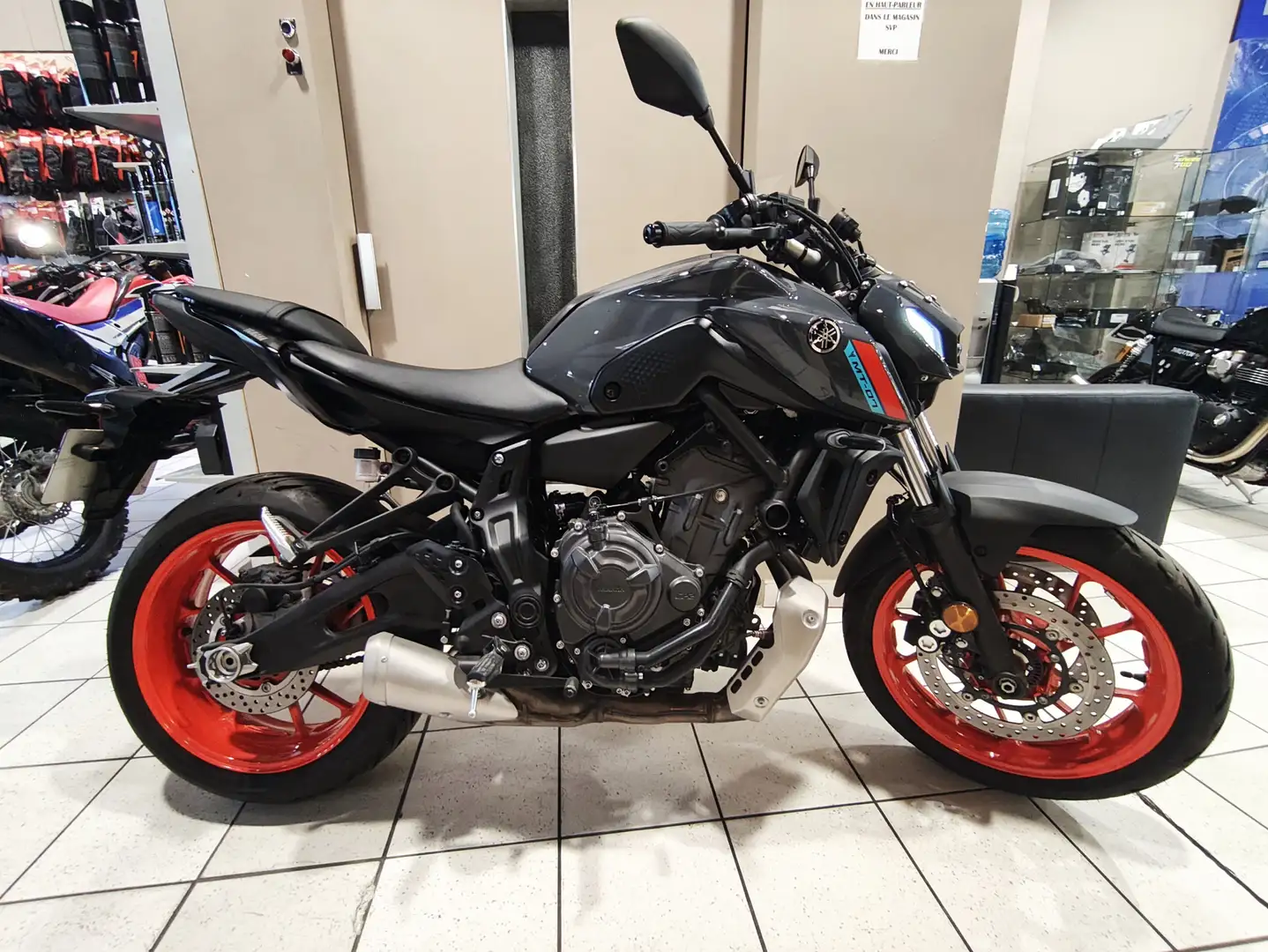 Yamaha MT-07 - 1