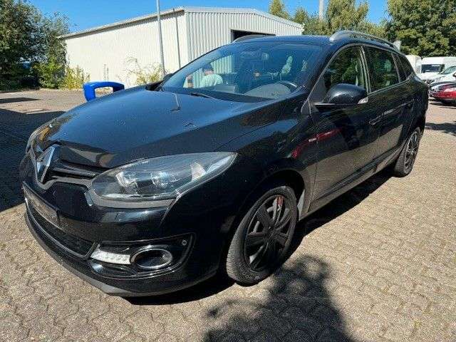 Imagine Renault Megane III Grandtour BOSE Edition