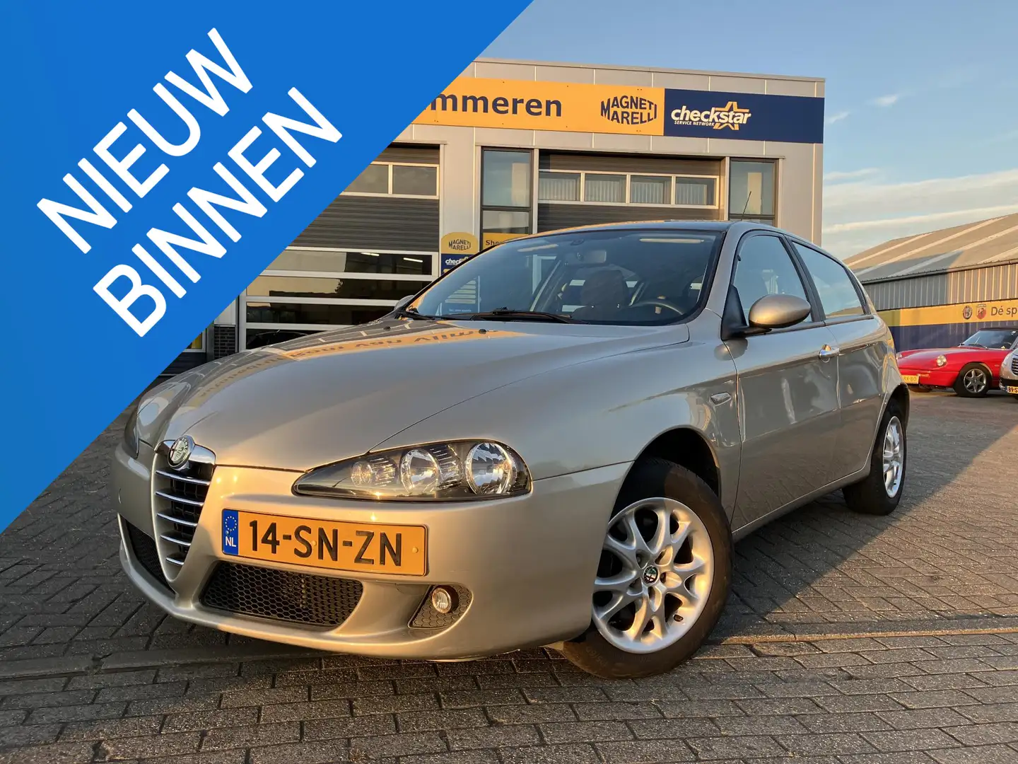 Alfa Romeo 147 1.6 T.Spark Progression | Unieke auto | 1e Eigenaa Gris - 1