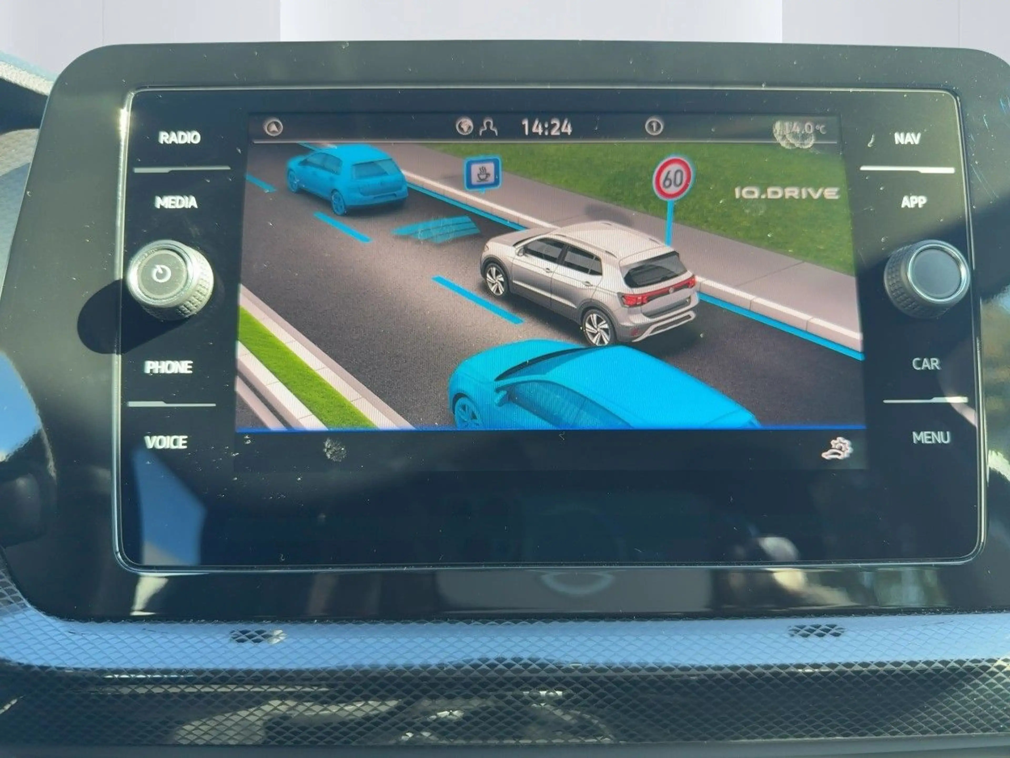 Volkswagen T-Cross 1.0 TSI Life Klima Navi Sitzhzg — photo 14