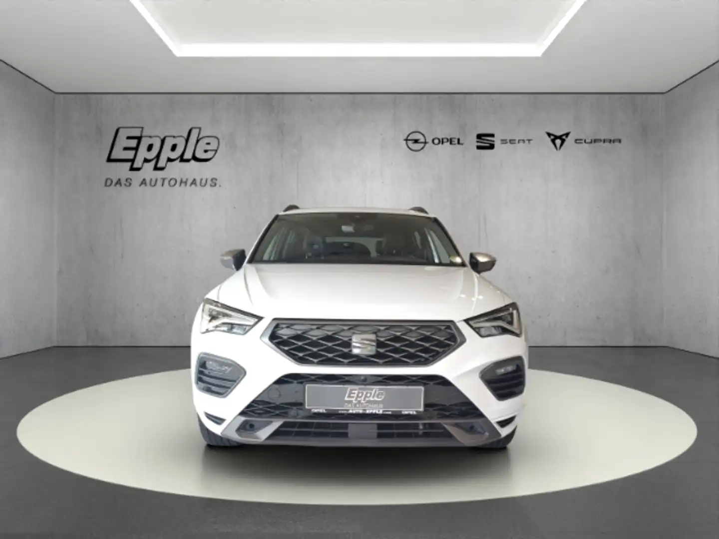 SEAT Ateca FR AHK-klappbar Navi 360 Kamera LED ACC El. Heckkl Weiß - 2
