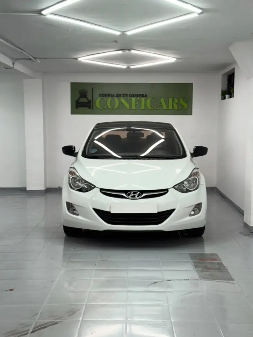 Hyundai ELANTRA 1.6 MPI GL Comfort Bianco - 2
