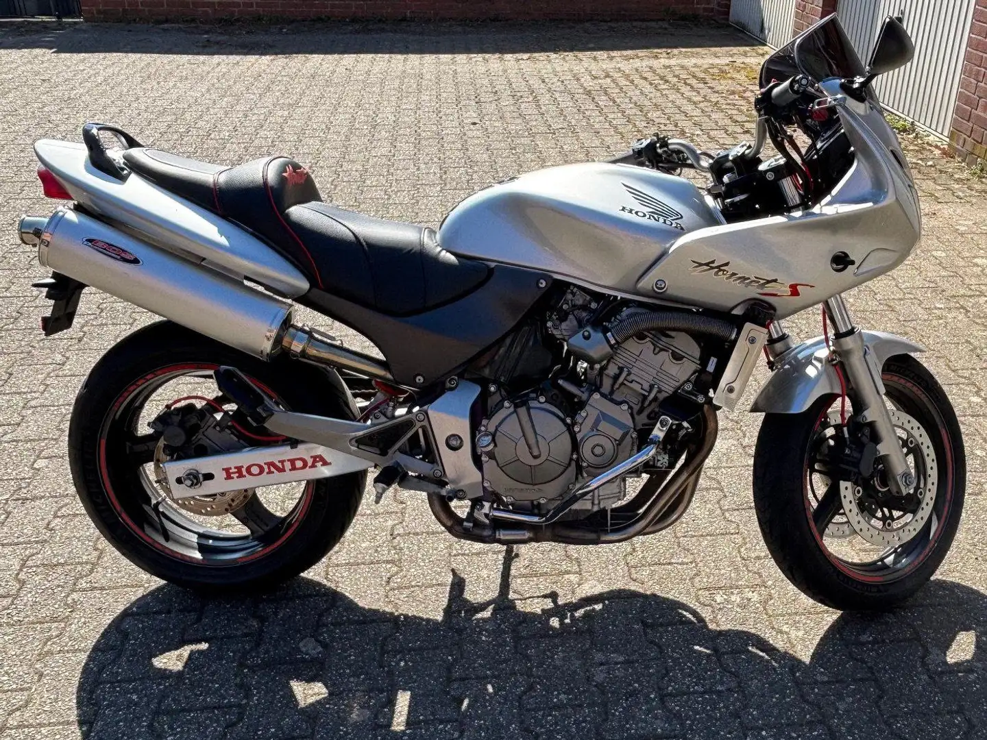 Honda CBF 600 /S Hornet PC34 srebrna - 1