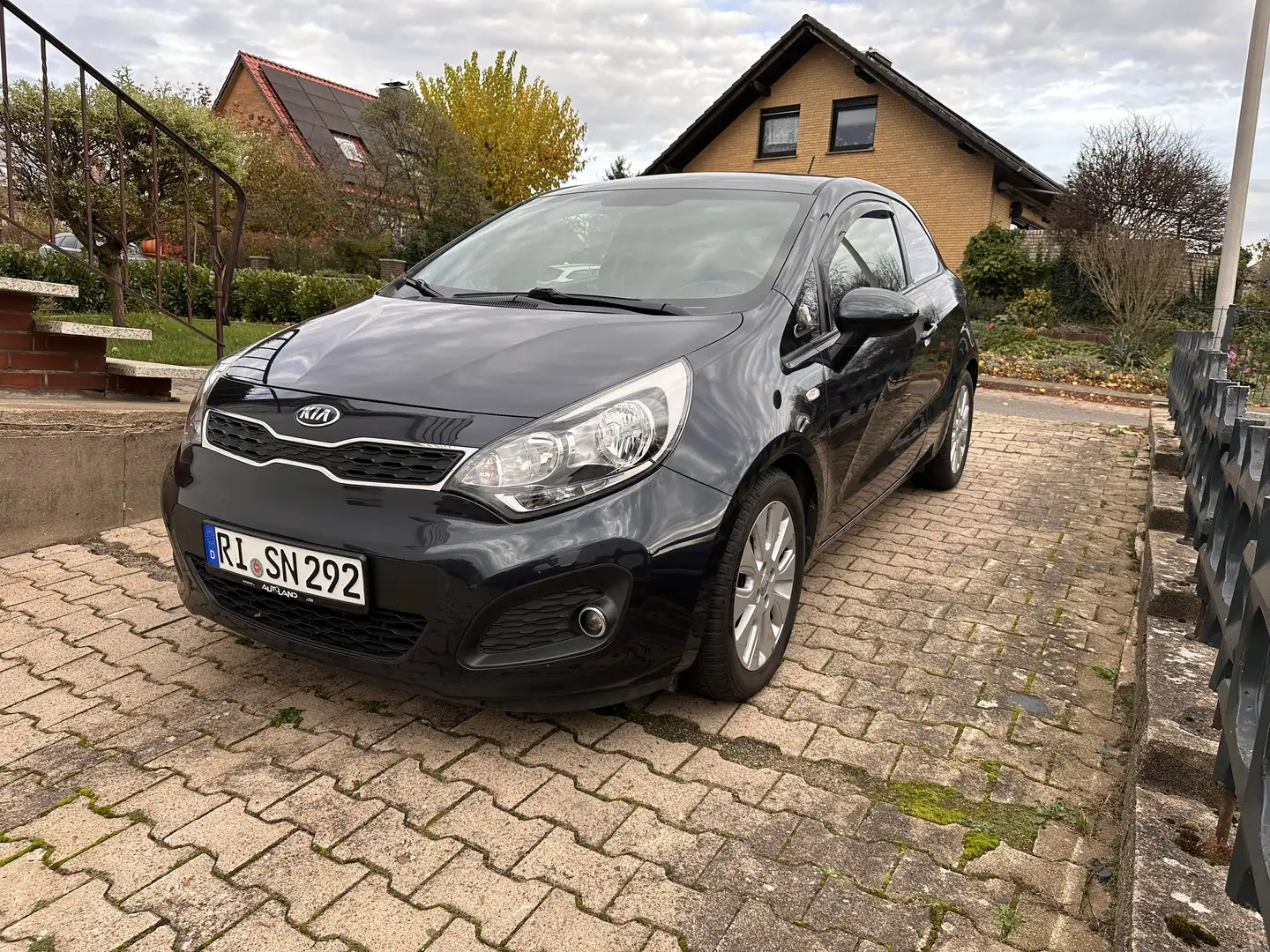 Kia Rio FIFA World Cup Edition *TÜV-NEU* Синий - 1