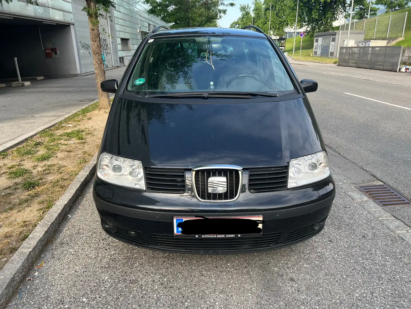 SEAT Alhambra 1.9 TDI 4Motion Allrad - 1