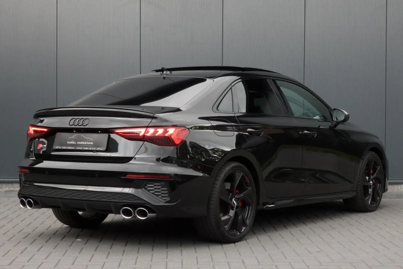 Audi S3 Limousine 2.0 TFSI quattro S3 Edition One | HEAD U Zwart - 2