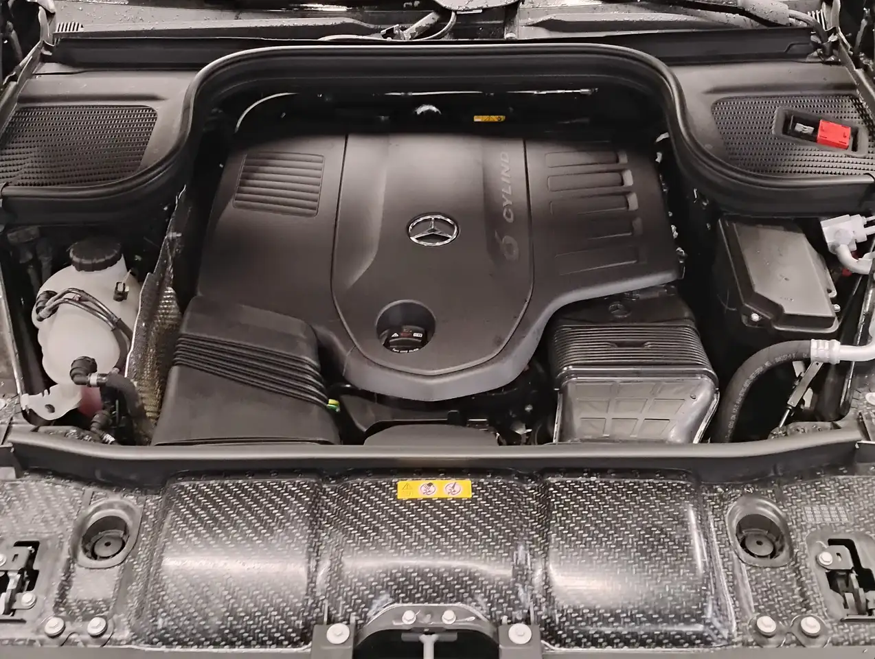 Mercedes-Benz GLE снимка Mercedes-Benz GLE