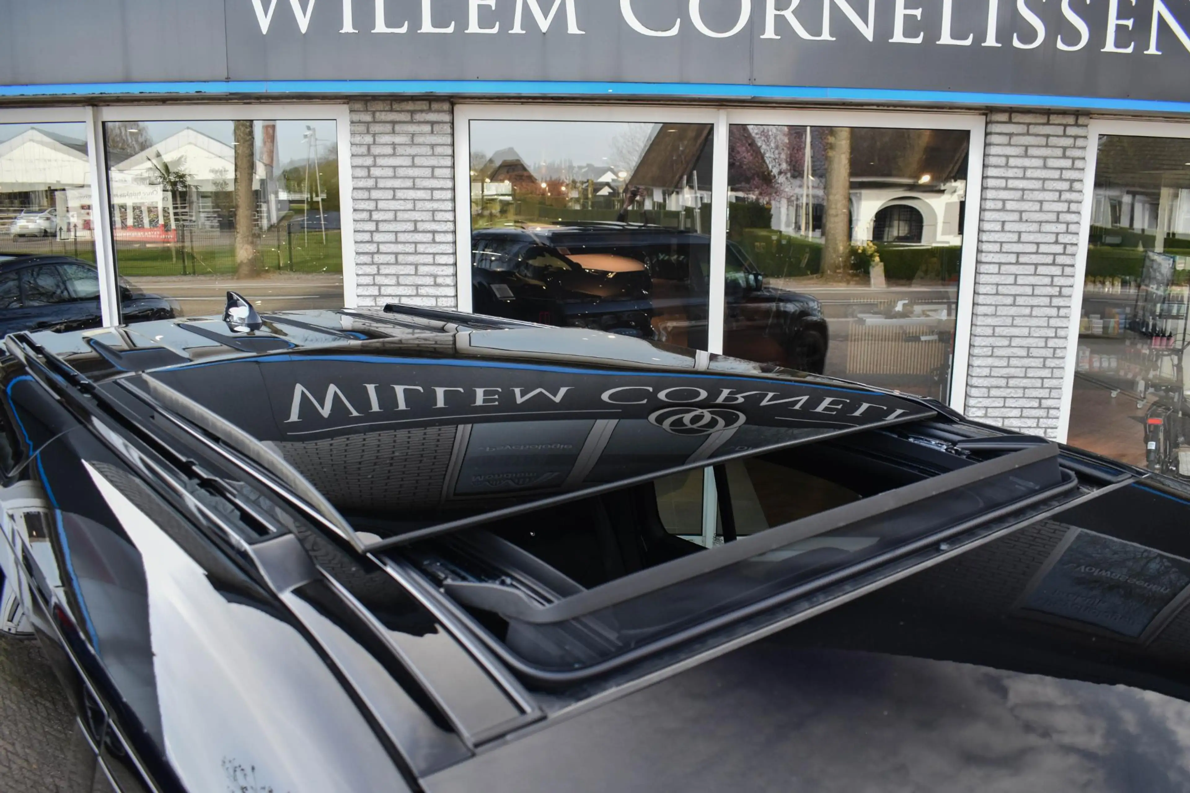 Land Rover Defender 2.0 P300e 110 X-Dynamic HSE FACELIFT Pano Zitklima — photo 15