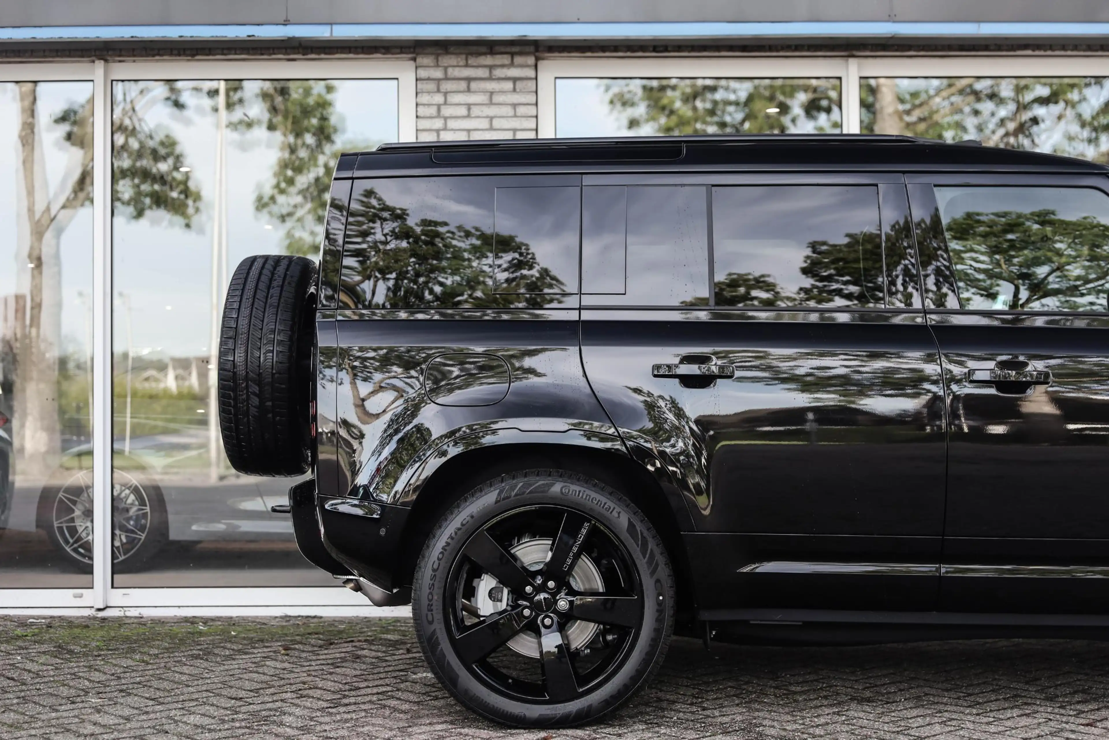 Land Rover Defender 2.0 P300e 110 X-Dynamic HSE FACELIFT Pano Zitklima — photo 48