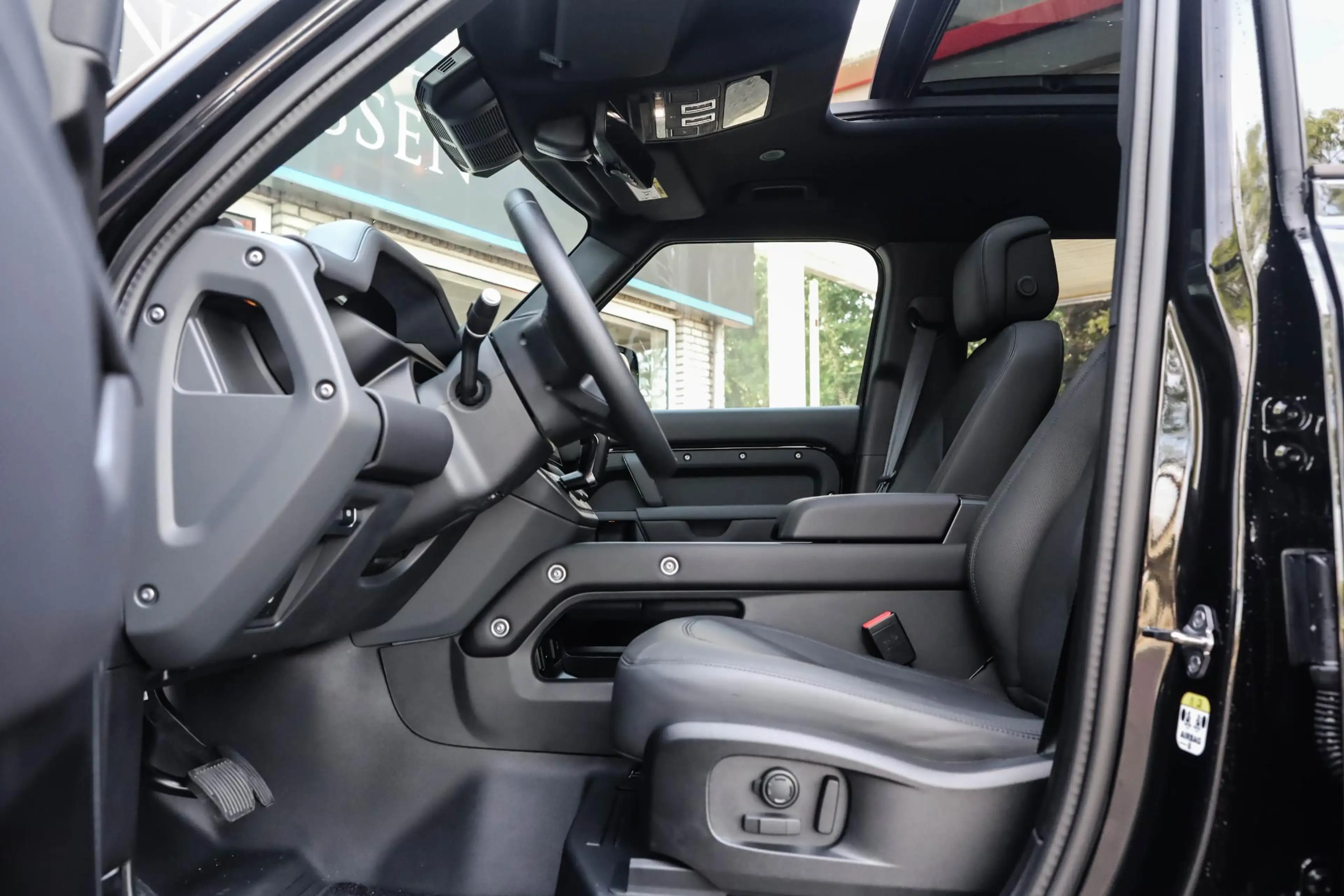 Land Rover Defender 2.0 P300e 110 X-Dynamic HSE FACELIFT Pano Zitklima — photo 30