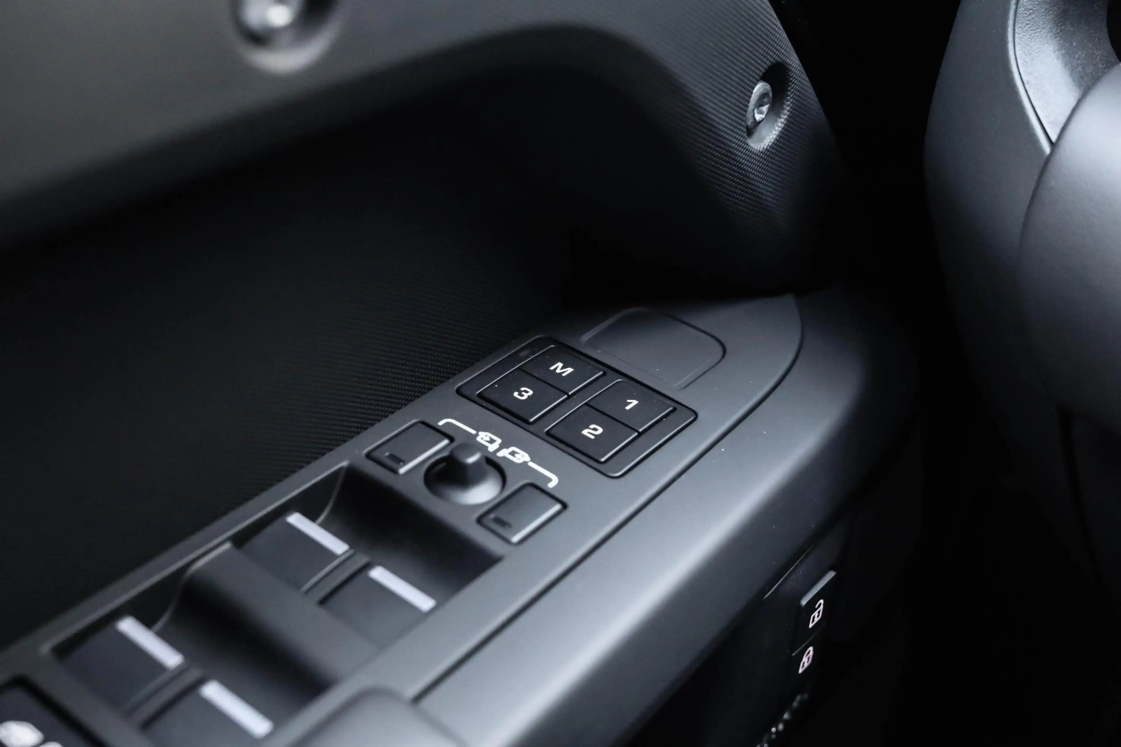 Land Rover Defender 2.0 P300e 110 X-Dynamic HSE FACELIFT Pano Zitklima — photo 29