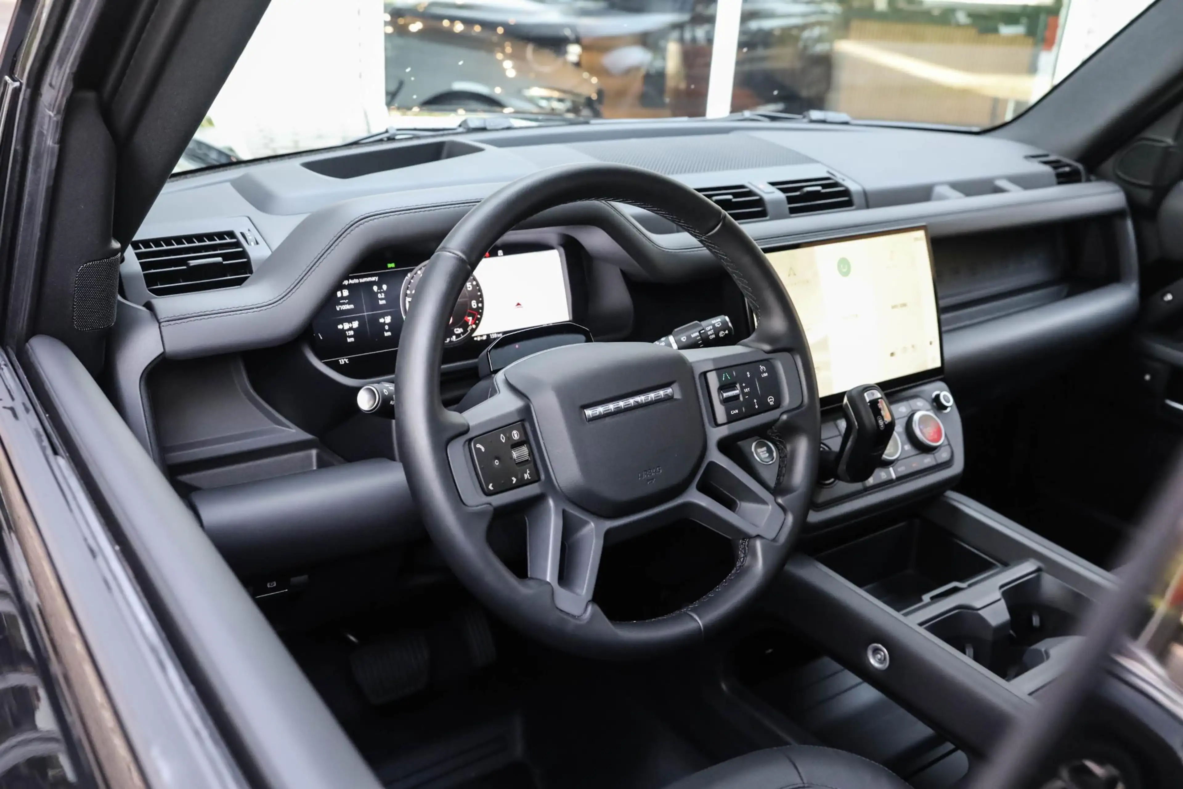 Land Rover Defender 2.0 P300e 110 X-Dynamic HSE FACELIFT Pano Zitklima — photo 12