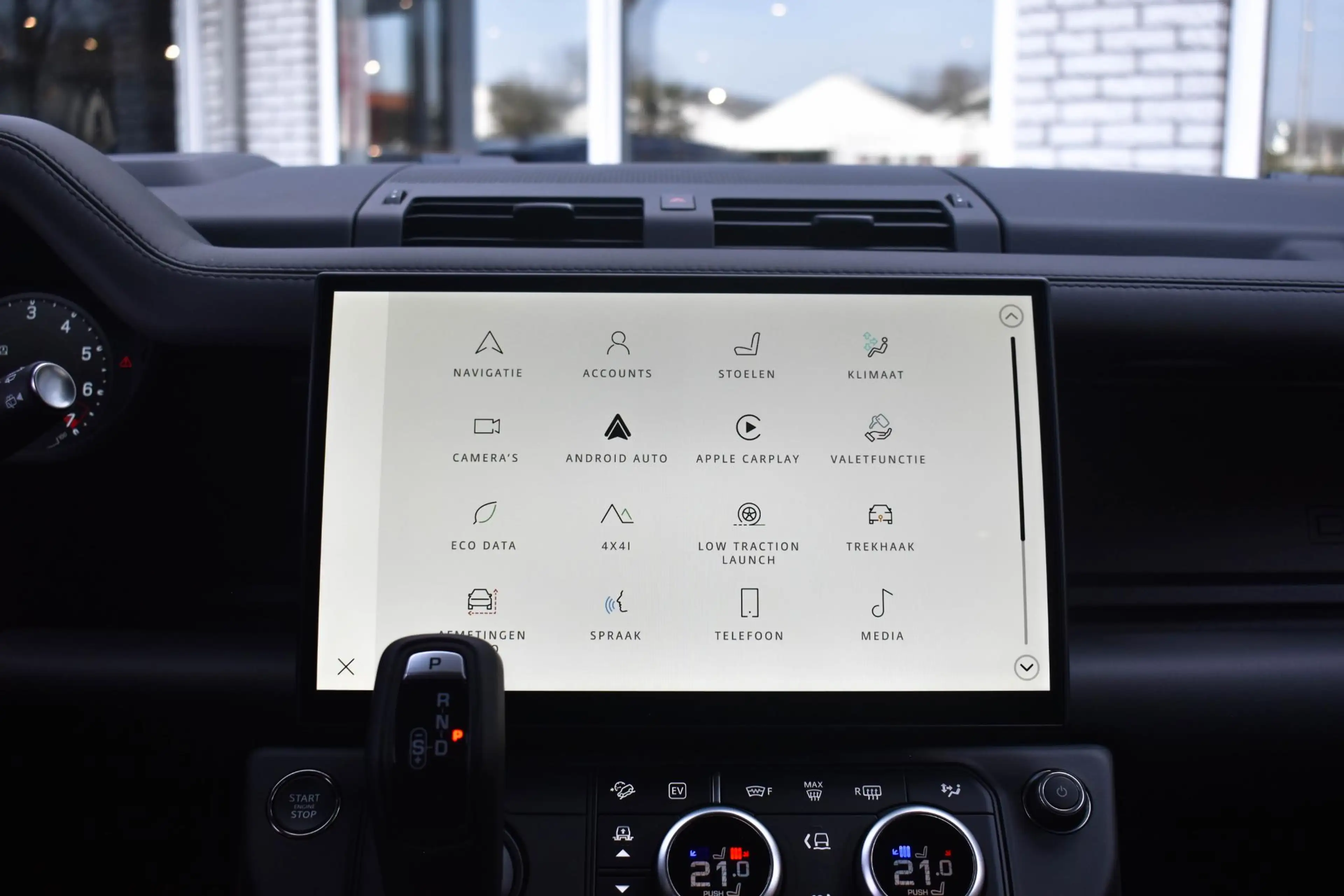 Land Rover Defender 2.0 P300e 110 X-Dynamic HSE FACELIFT Pano Zitklima — photo 35