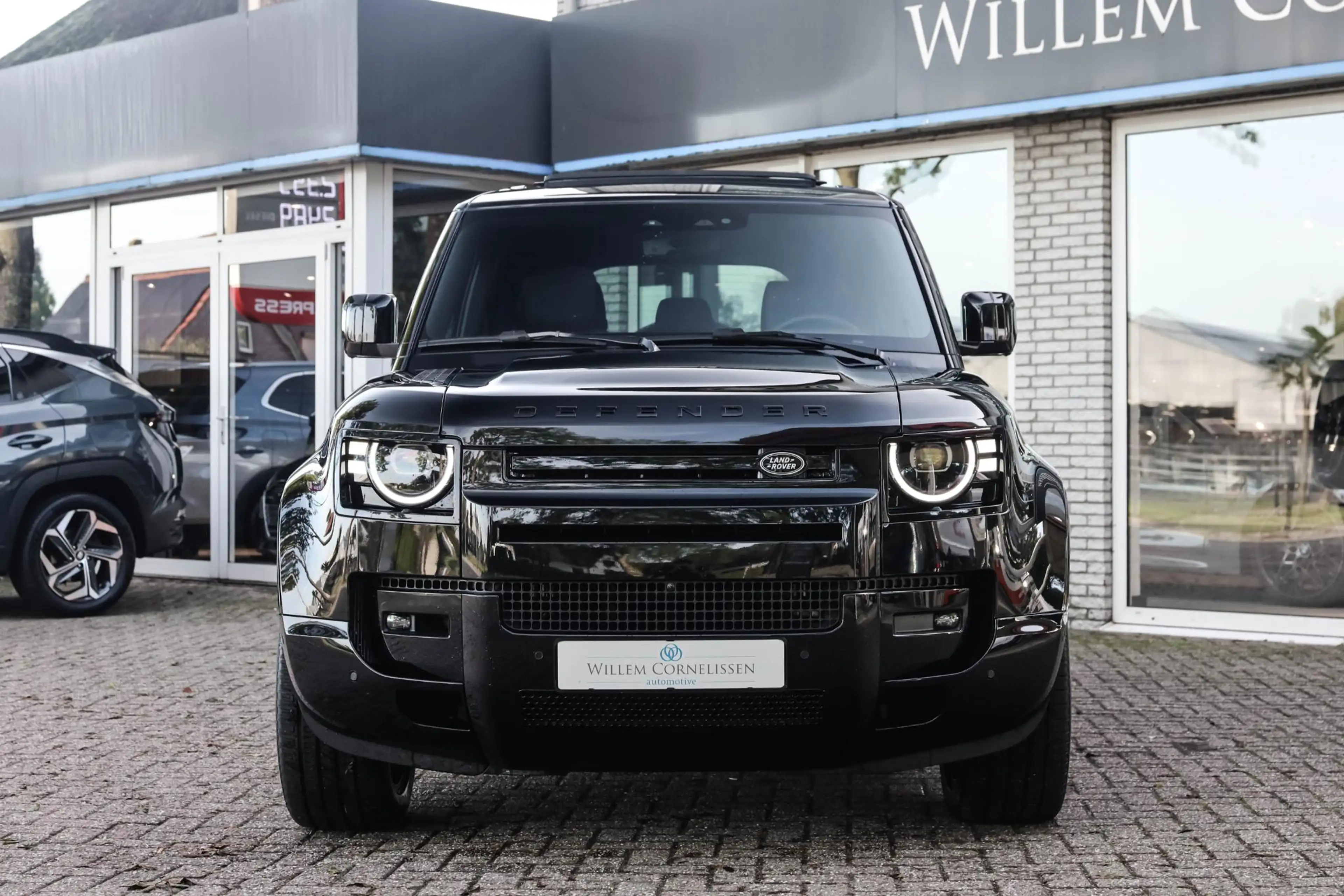 Land Rover Defender 2.0 P300e 110 X-Dynamic HSE FACELIFT Pano Zitklima — photo 13