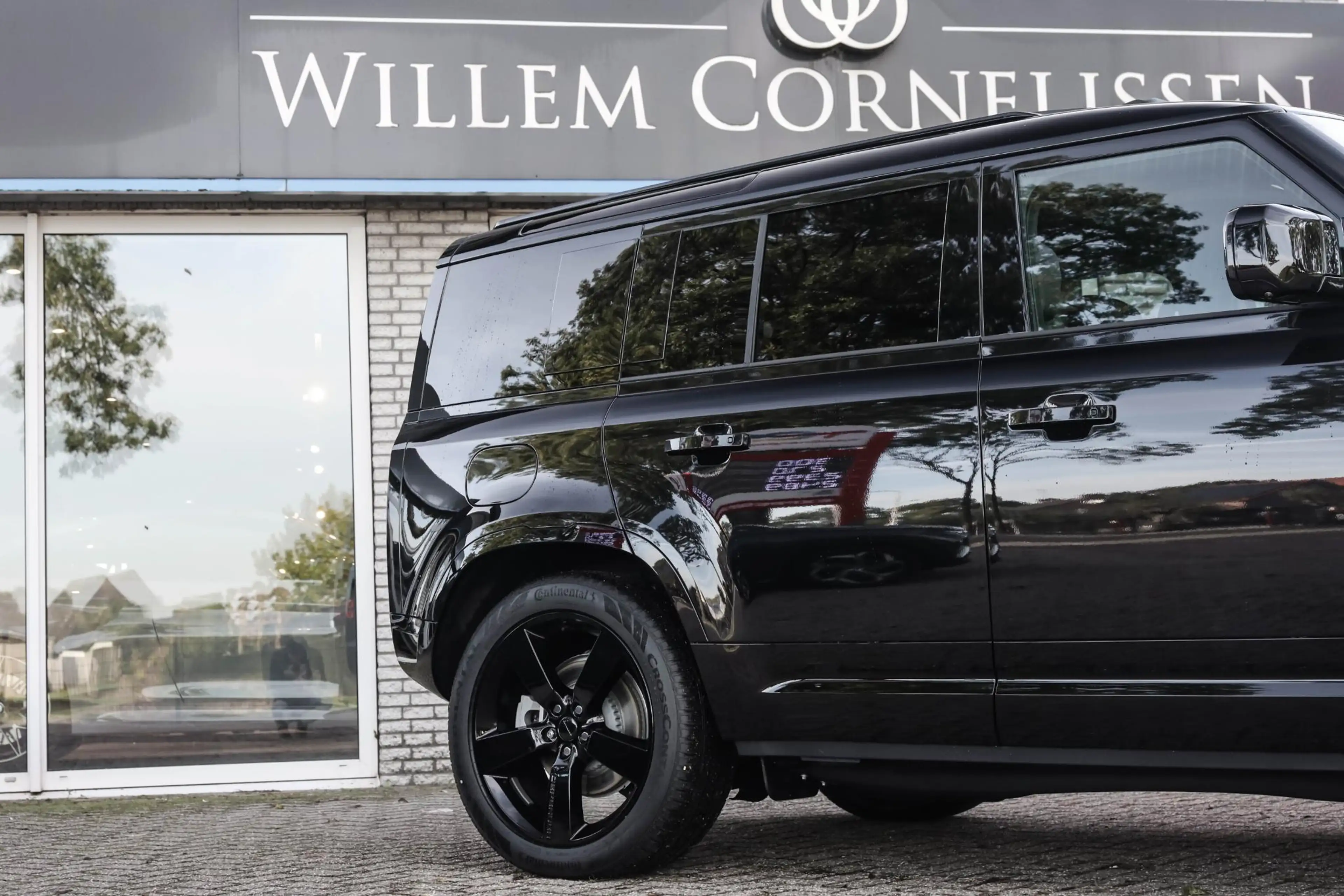 Land Rover Defender 2.0 P300e 110 X-Dynamic HSE FACELIFT Pano Zitklima — photo 7