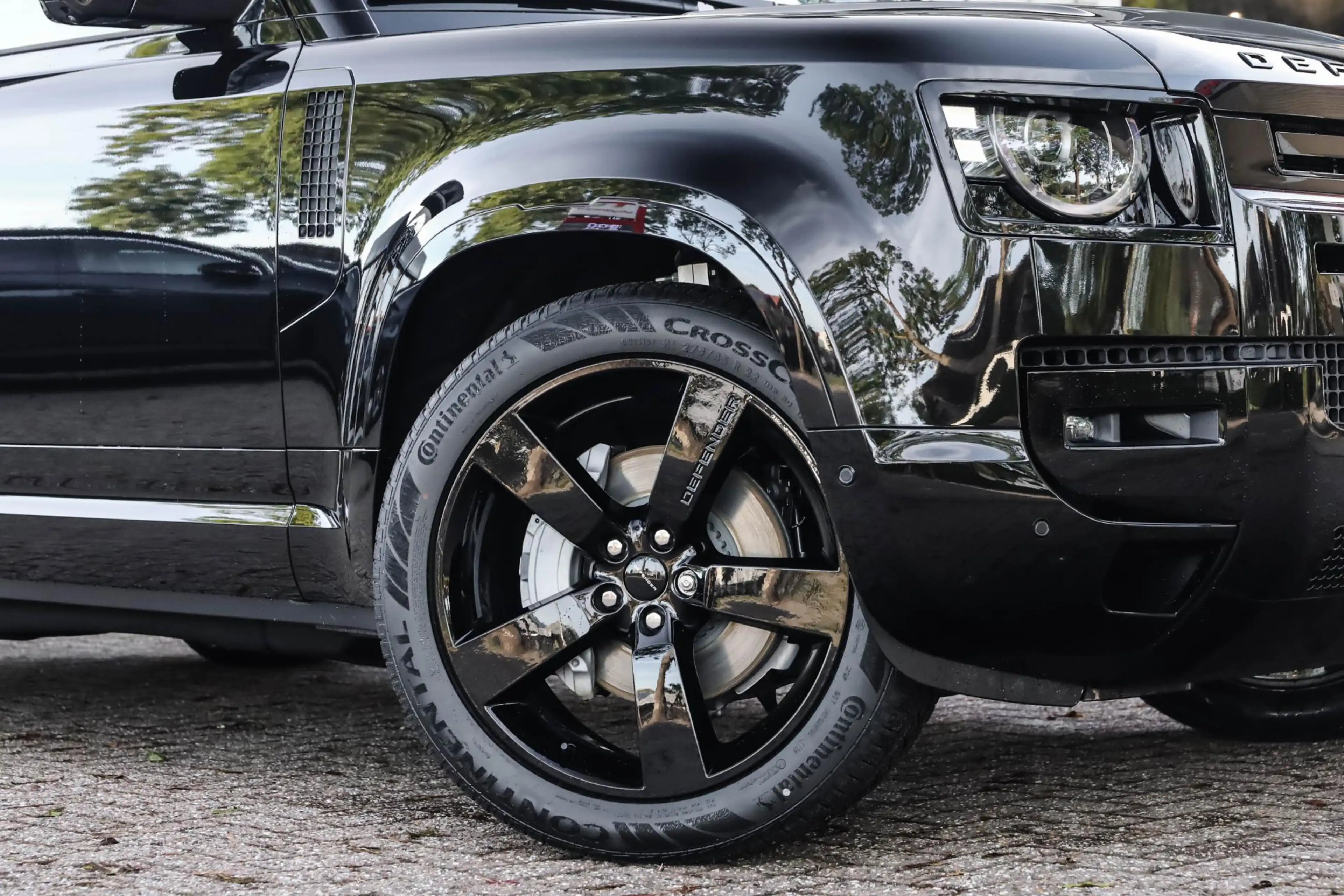 Land Rover Defender 2.0 P300e 110 X-Dynamic HSE FACELIFT Pano Zitklima — photo 9