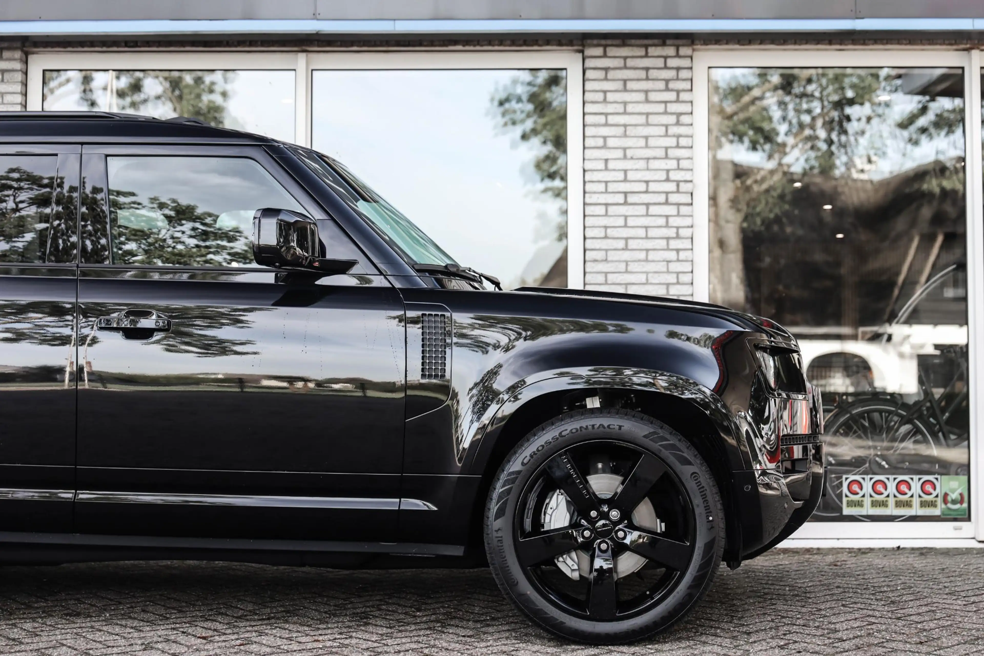 Land Rover Defender 2.0 P300e 110 X-Dynamic HSE FACELIFT Pano Zitklima — photo 49