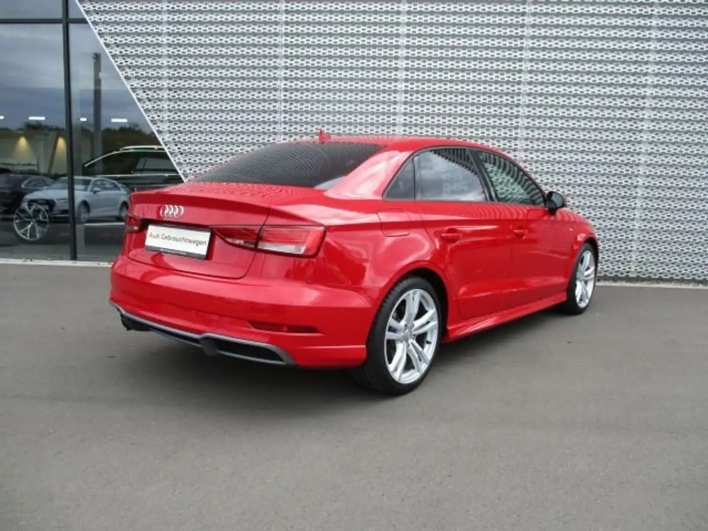 Audi A3 S line Rot - 2