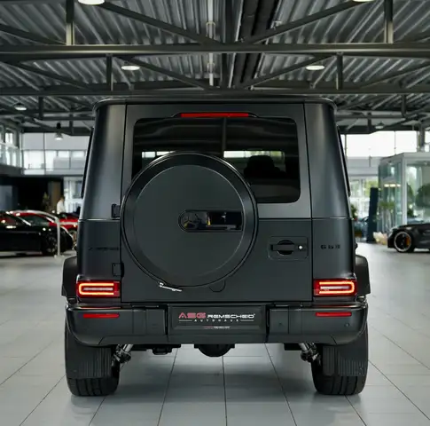 Mercedes-Benz G-Class view 9