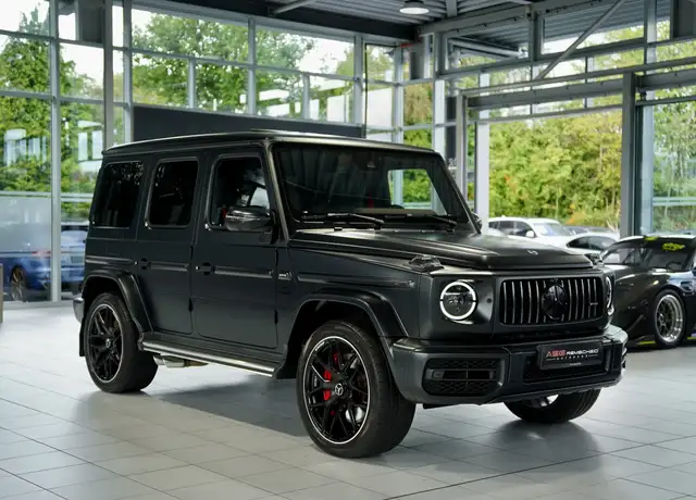 Mercedes-Benz G-Class view 4