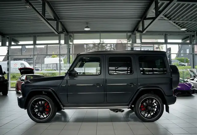 Mercedes-Benz G-Class view 11